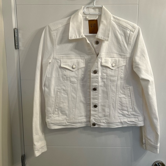 NWOT The Gap White Jean Jacket. Size S. Perfect Condition - Picture 1 of 3